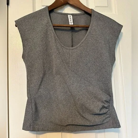 Athleta Bayview Tee Grey Size Small - Picture 2 of 5
